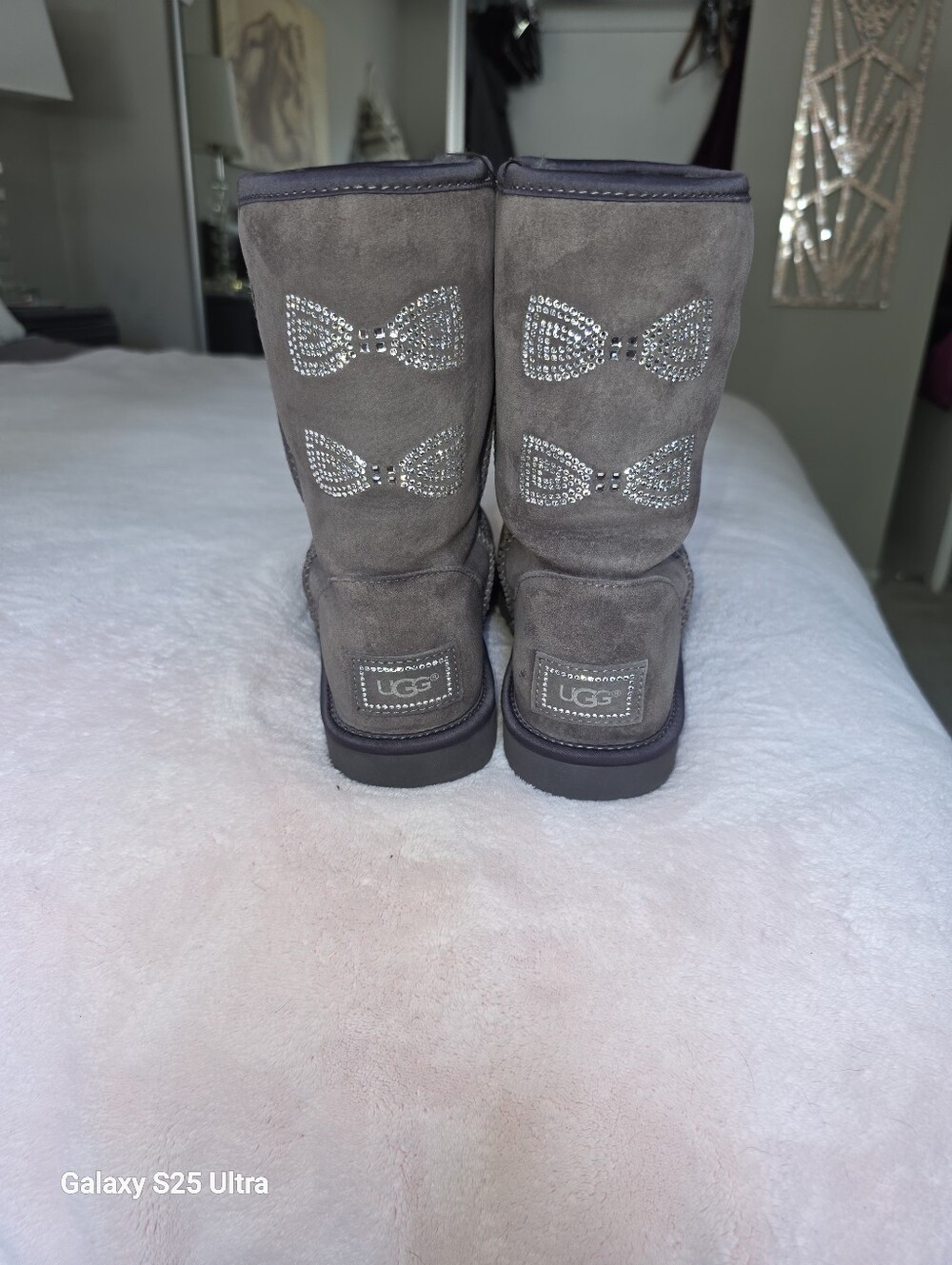UGGS CRYSTAL BOW - GREY/PURPLE SZ 9